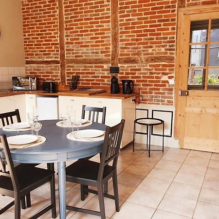 Le 2 Pieces Avec Parking Prive Appartement Honfleur Buitenkant foto