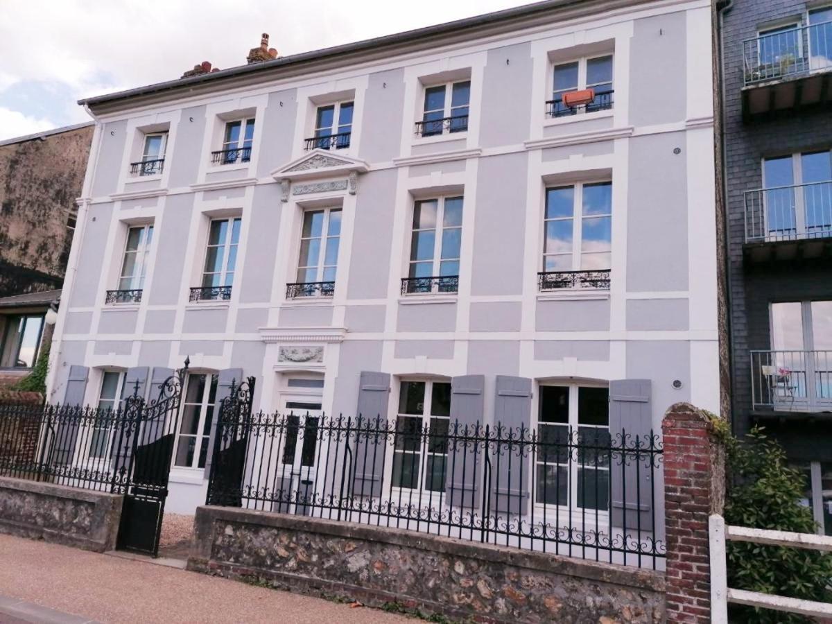 Le 2 Pieces Avec Parking Prive Appartement Honfleur Buitenkant foto